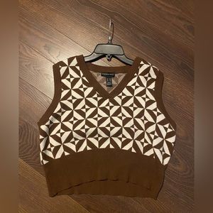 Cute crop, goes with everything